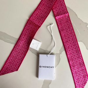 GIVENCHY 4G pink monogram jacquard 100% silk twilly / scarf BARBIE